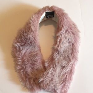 NWOT Faux Fur Collar- dusty pink